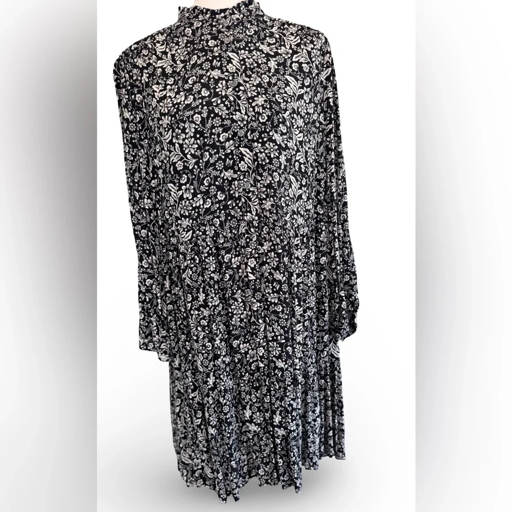 J.CREW Hadid shirt dress in a black and white bouquet print sz L - Picture 2 of 15